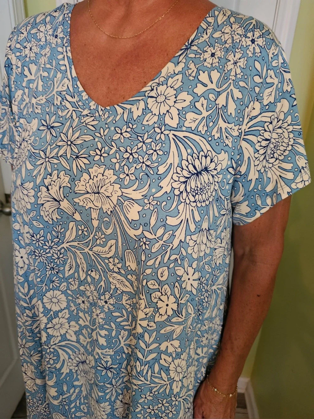 Blue & Cream Floral V-Neck Shift Dress size 22